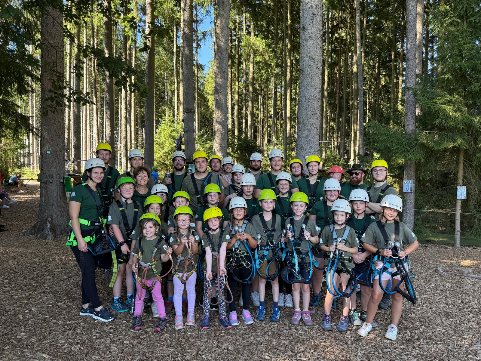 Gruppenbild der Kinder- und Jugendgruppe, beim Ausflug